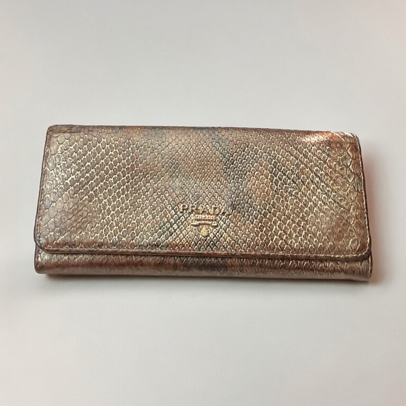 AUTHENTIC PRADA PYTHON LEATHER CONTINENTAL WALLET W/ CARD - Picture 1 of 10
